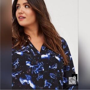 Harry Potter x Torrid Patronus Black Blue Quarter Button Blouse Size 6